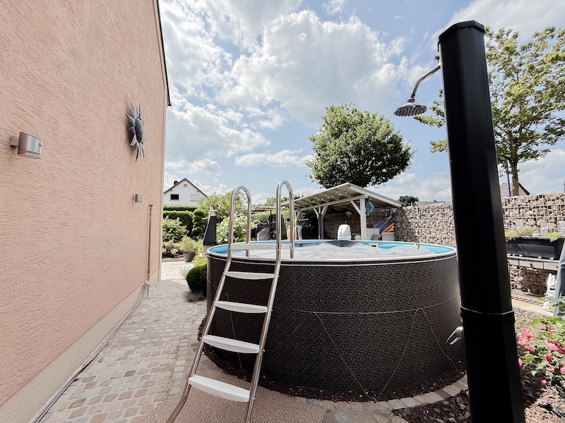 Impression Pool